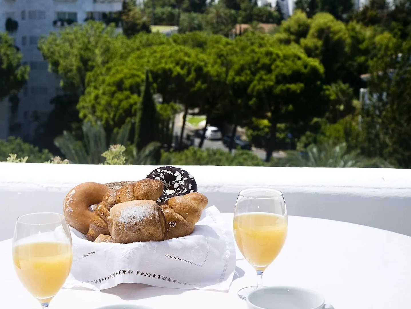 Aparthotel Monarque Sultan Marbella 4*,